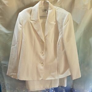 Le Suit White Textured Women's Blazer And Skirt 3J
